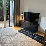 Moderner Rueckzugsort In Messe Naehe * Ганновер