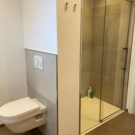 아파트 Moderner Rueckzugsort In Messe Naehe